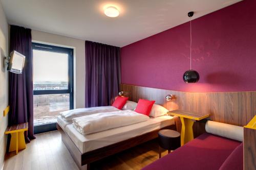 hotel-img