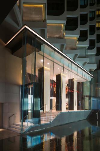 Gateway Hotel, Marco Polo