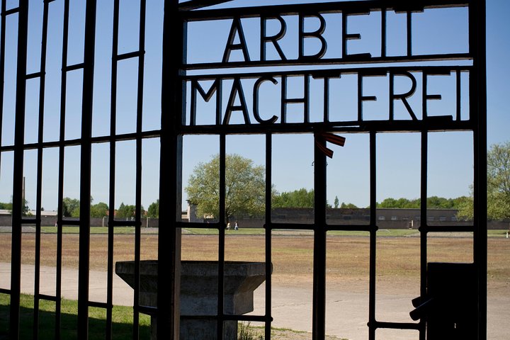 Private Sachsenhausen Concentration Camp tour with train