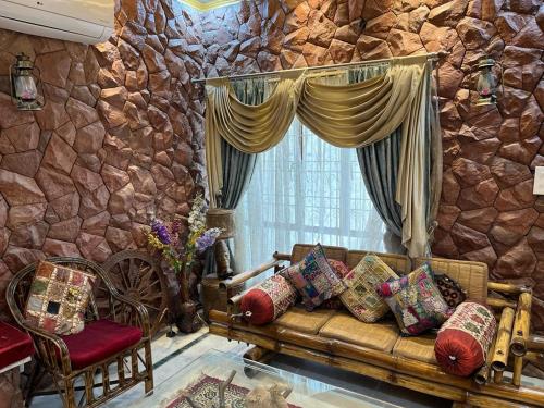 Colonel's Abode