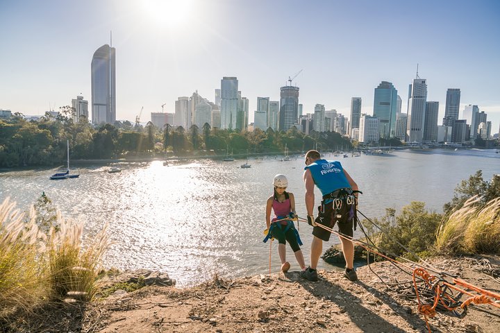 Abseiling The Kangaroo Point Cliffs In Brisbane, Brisbane