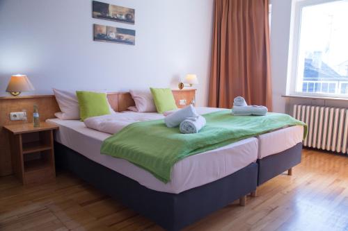 hotel-img