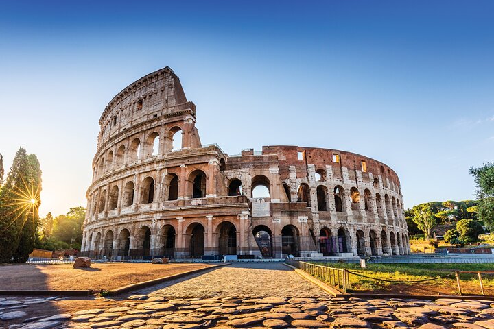 Rome: Colosseum, Roman Forum and Palatine Hill Fully Guided Tour