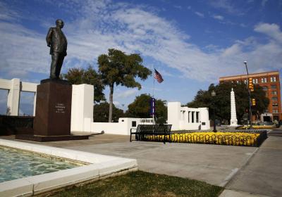 Dealey Plaza, Grassy Knoll, National Historic Landmark District